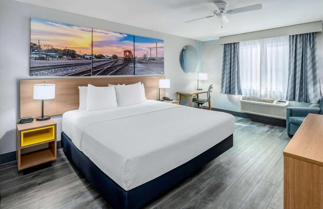 Days Inn By Wyndham Lamar-1